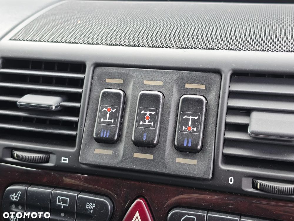 Mercedes-Benz Klasa G 400 CDI Automatik - 24