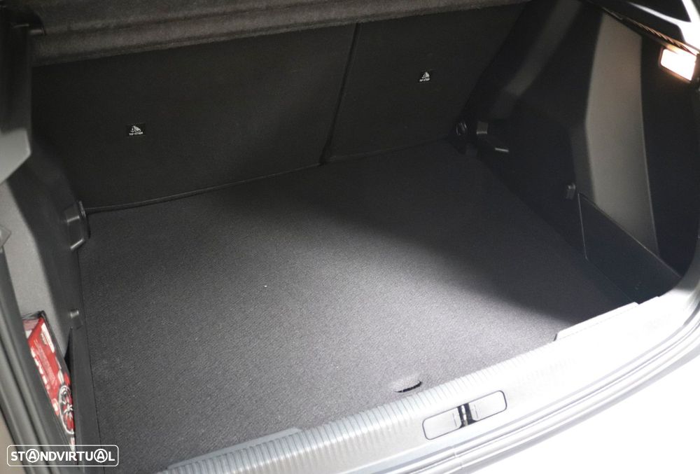 Peugeot 2008 1.2 PureTech Active Pack - 33