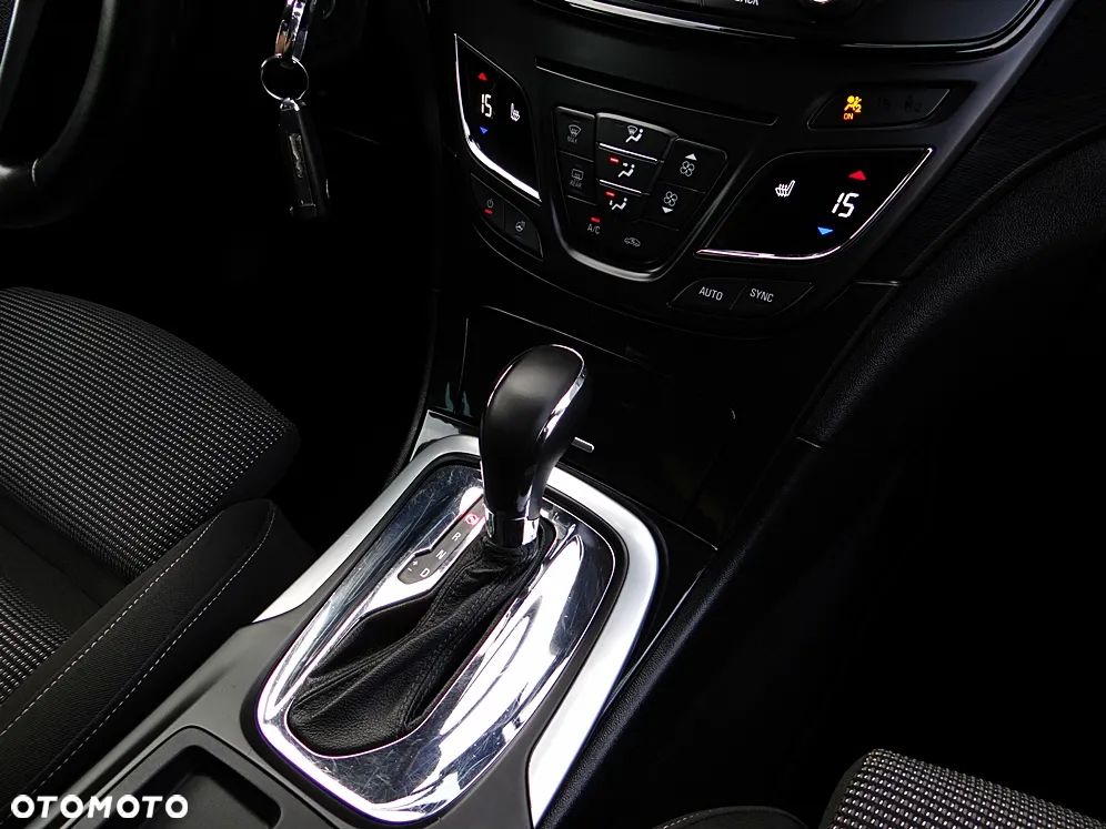 Opel Insignia 2.0 CDTI Automatik - 32