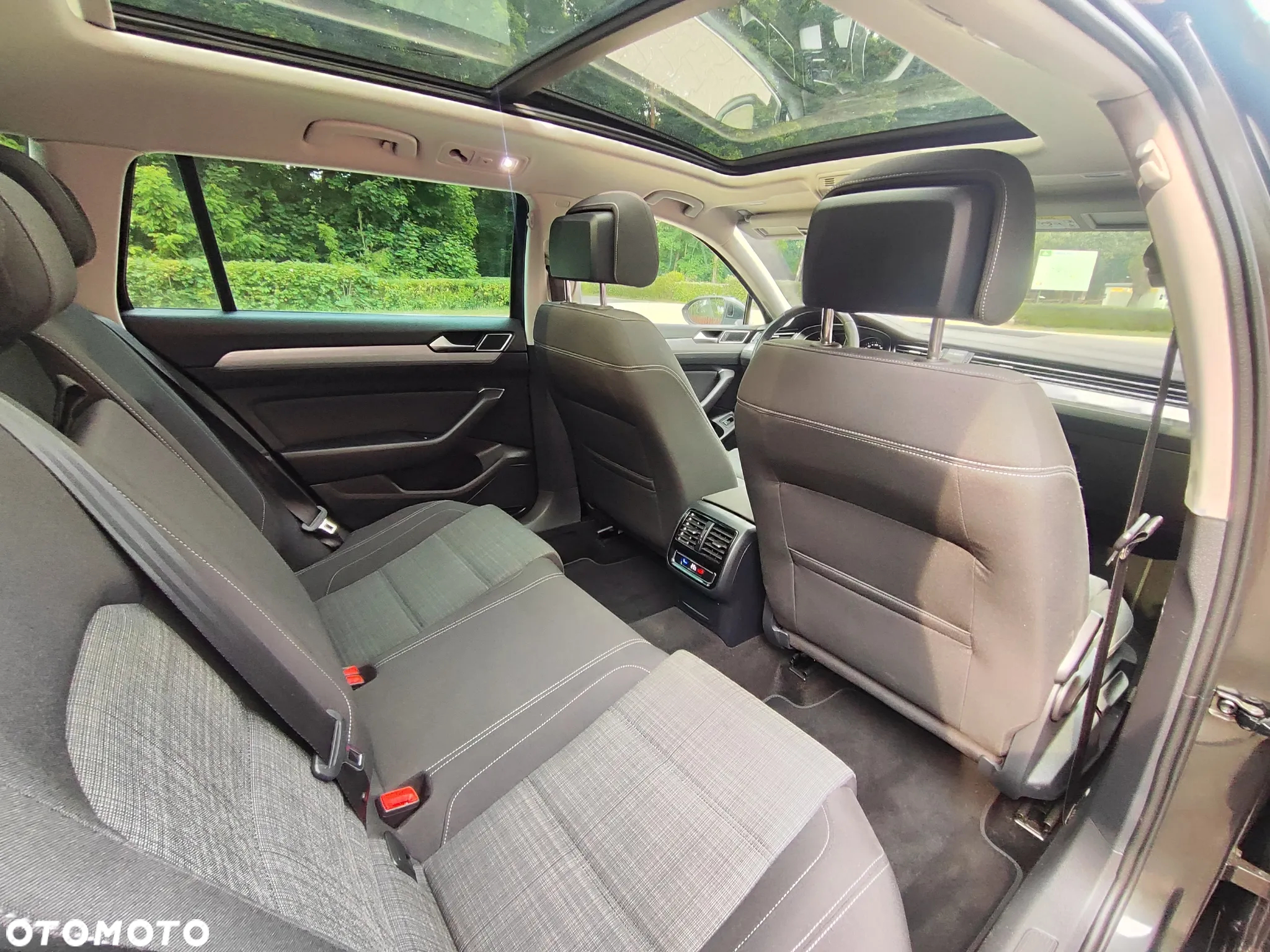 Volkswagen Passat Variant 2.0 TDI (BlueMotion Technology) Comfortline - 16