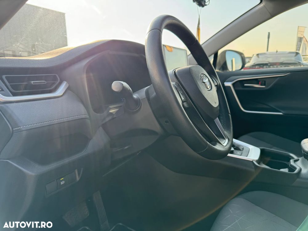 Toyota RAV4 - 13