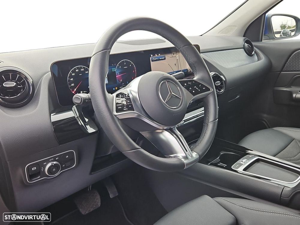 Mercedes-Benz GLA 180 d Progressive - 12