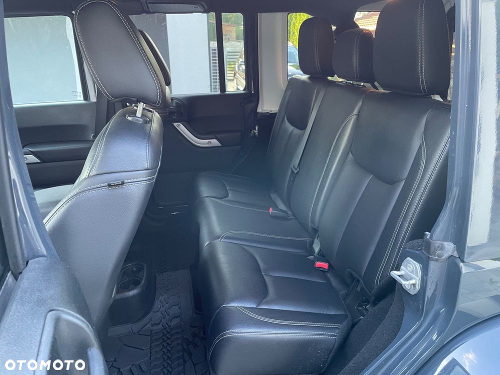 Jeep Wrangler - 10