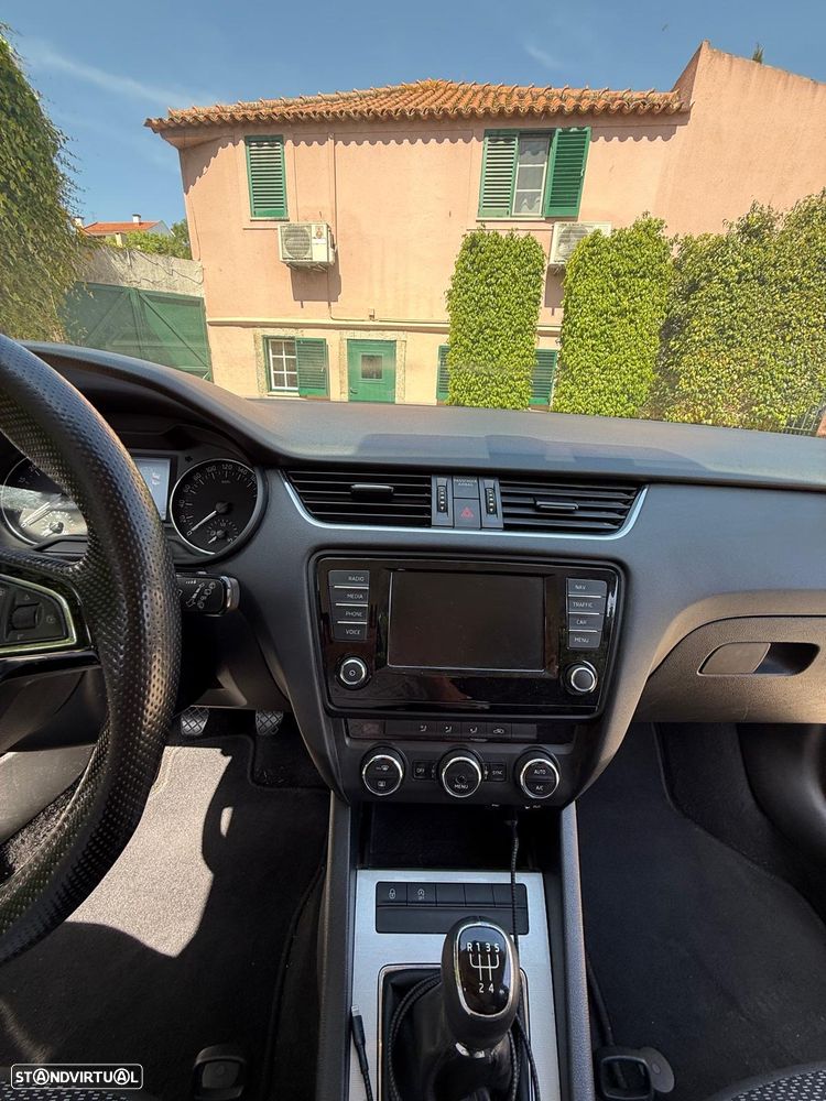 Skoda Octavia Break 1.6 TDi Ambition - 10