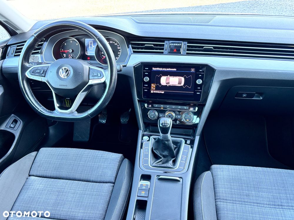 Volkswagen Passat 2.0 TDI BMT Trendline - 13