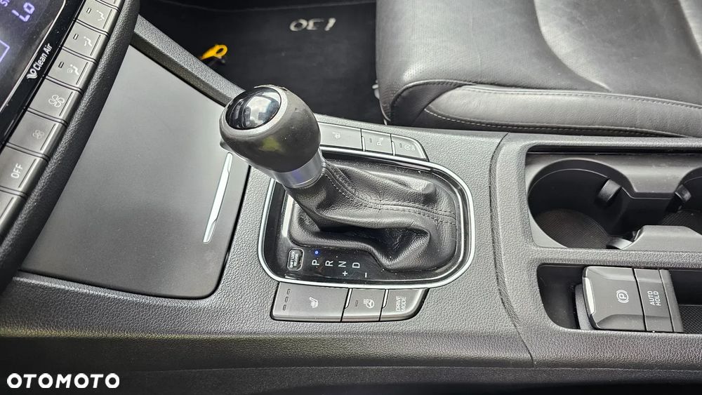 Hyundai i30 1.4 T-GDI Premiere Luxury DCT - 21