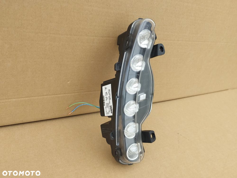 Citroen DS3 10-16r lampa LED DRL prawa - 2