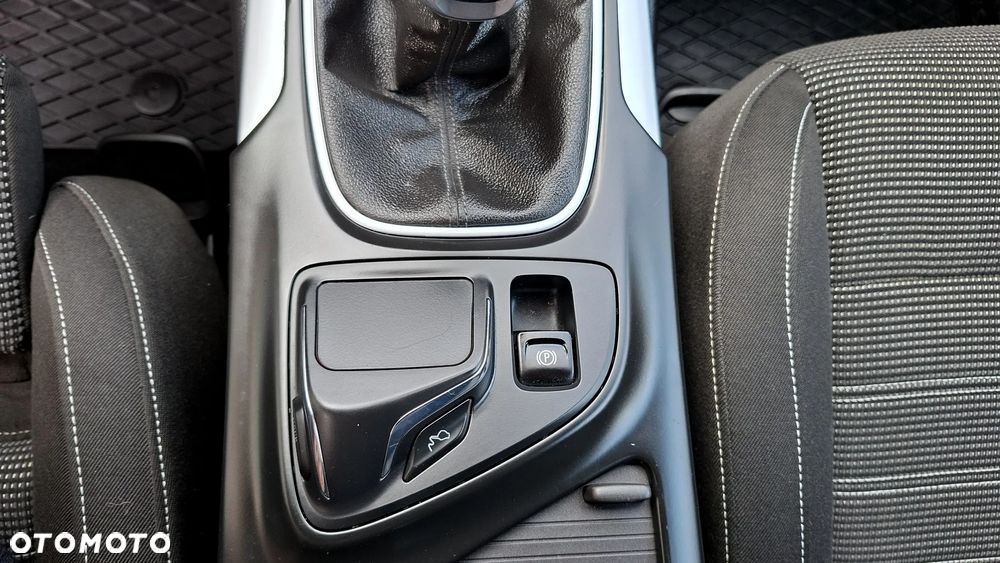 Opel Insignia 1.4 T Executive S&S - 39