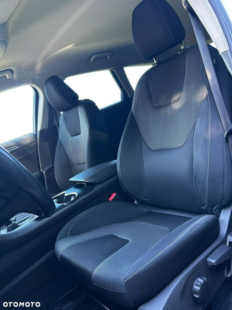 Ford Mondeo - 8
