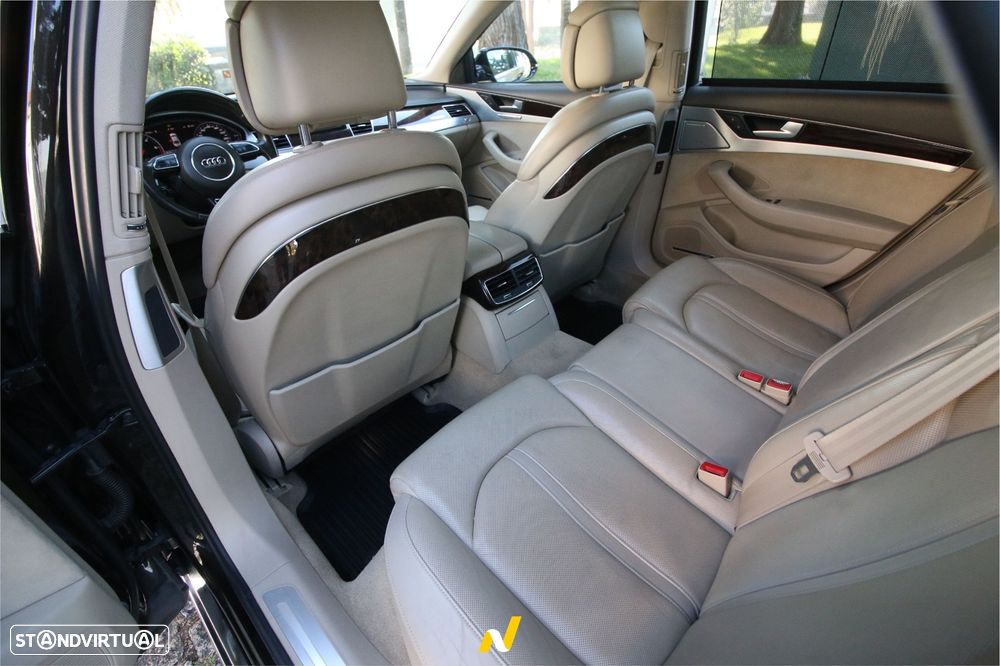 Audi A8 3.0 TDI V6 quattro Clean Diesel Exclusive - 35