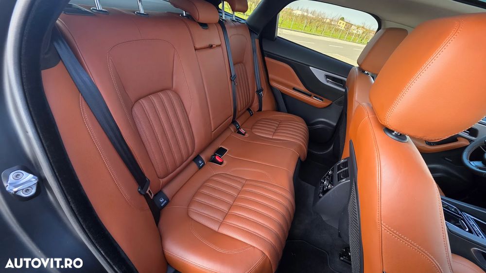 Jaguar F-Pace D300 AWD - 23