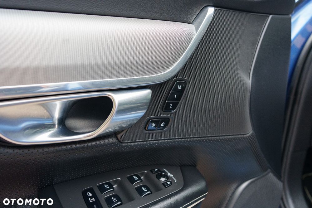 Volvo V90 D4 Geartronic R Design - 12