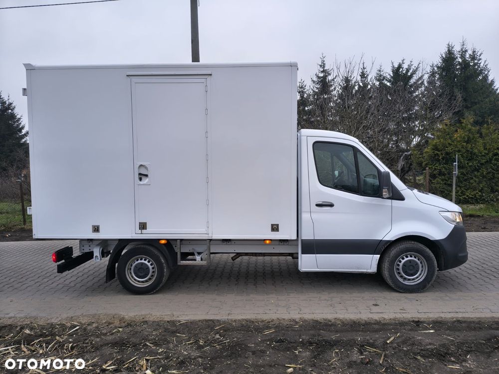 Mercedes-Benz Sprinter - 2