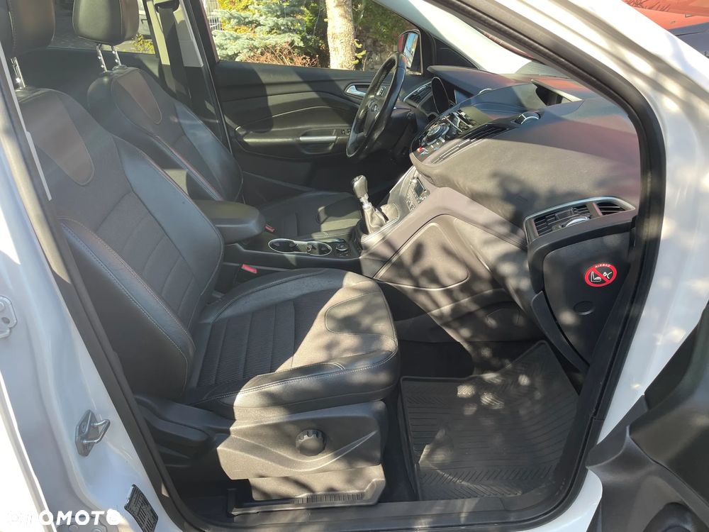 Ford Kuga 2.0 TDCi Titanium - 17