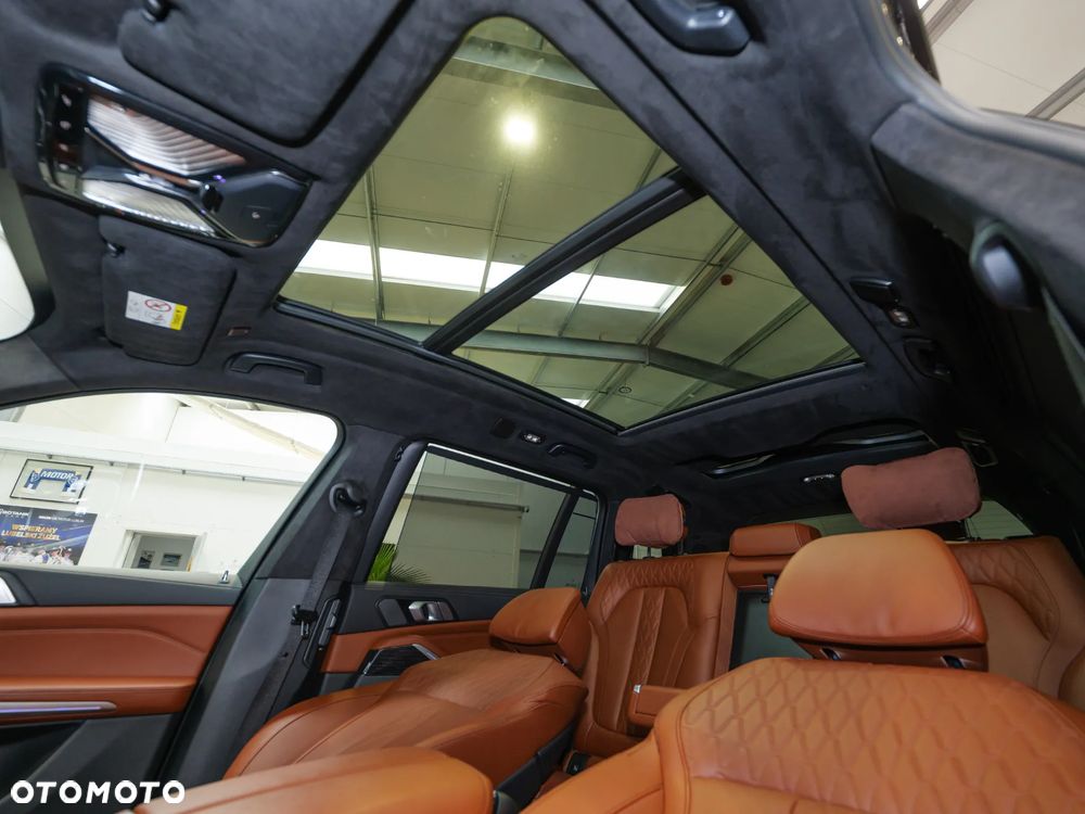 BMW X7 xDrive40d mHEV - 32