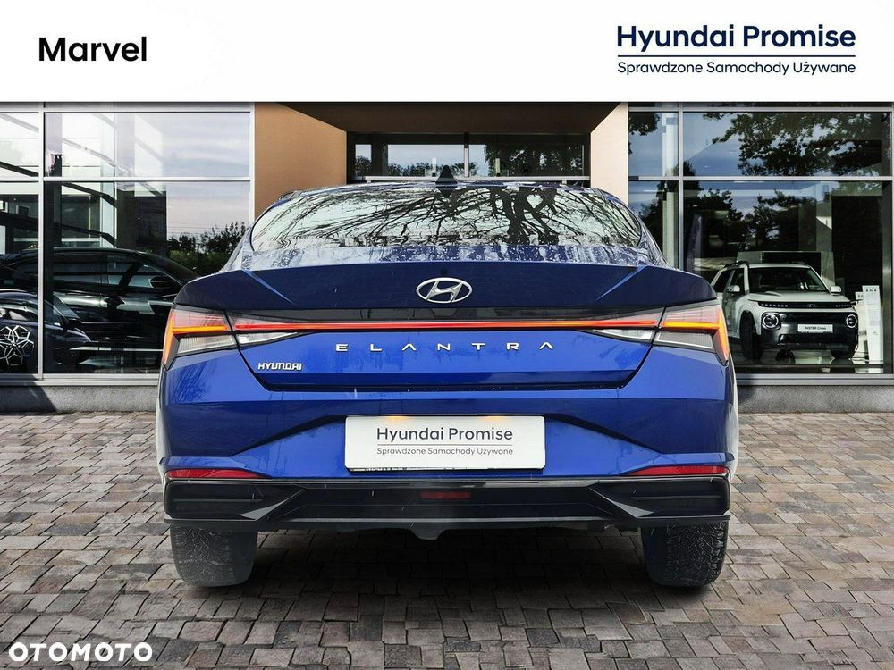 Hyundai Elantra - 5