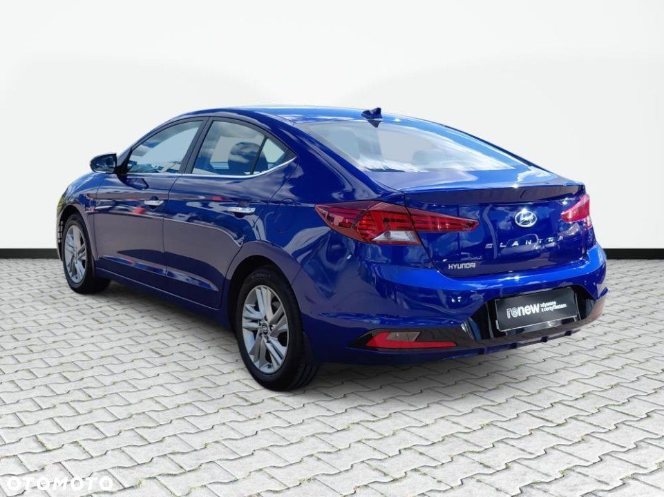 Hyundai Elantra - 7