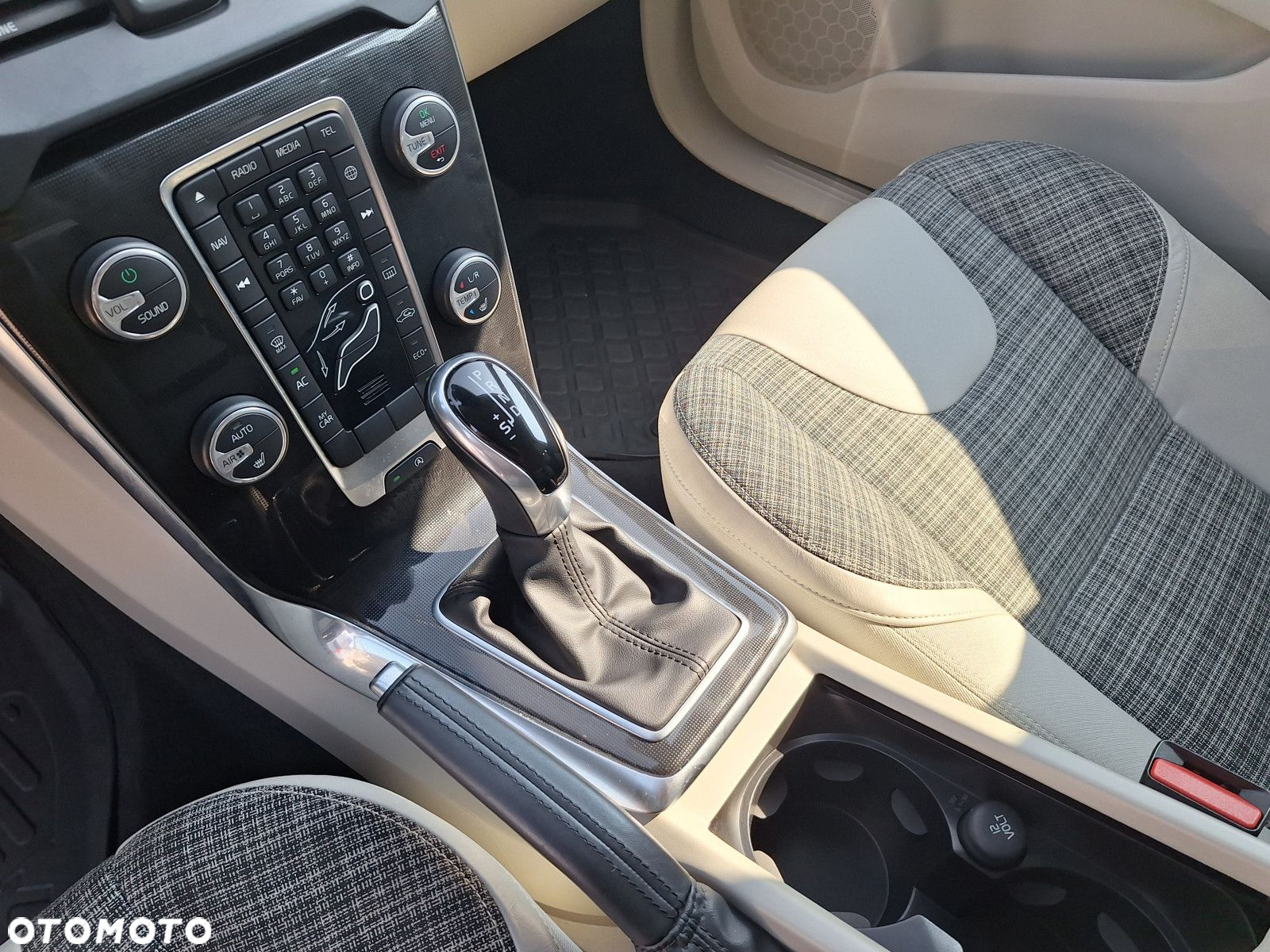 Volvo V40 - 22