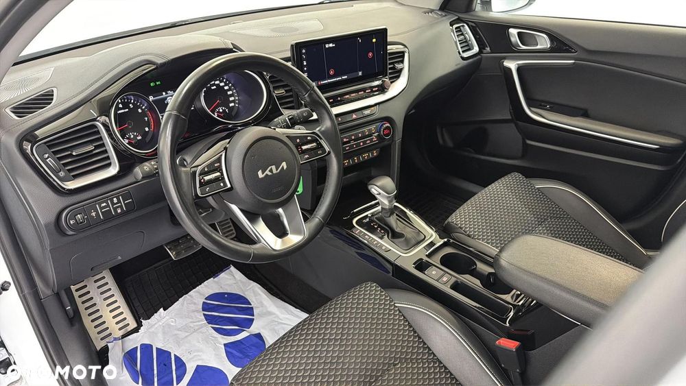 Kia Ceed 1.5 T-GDI Business Line DCT - 10