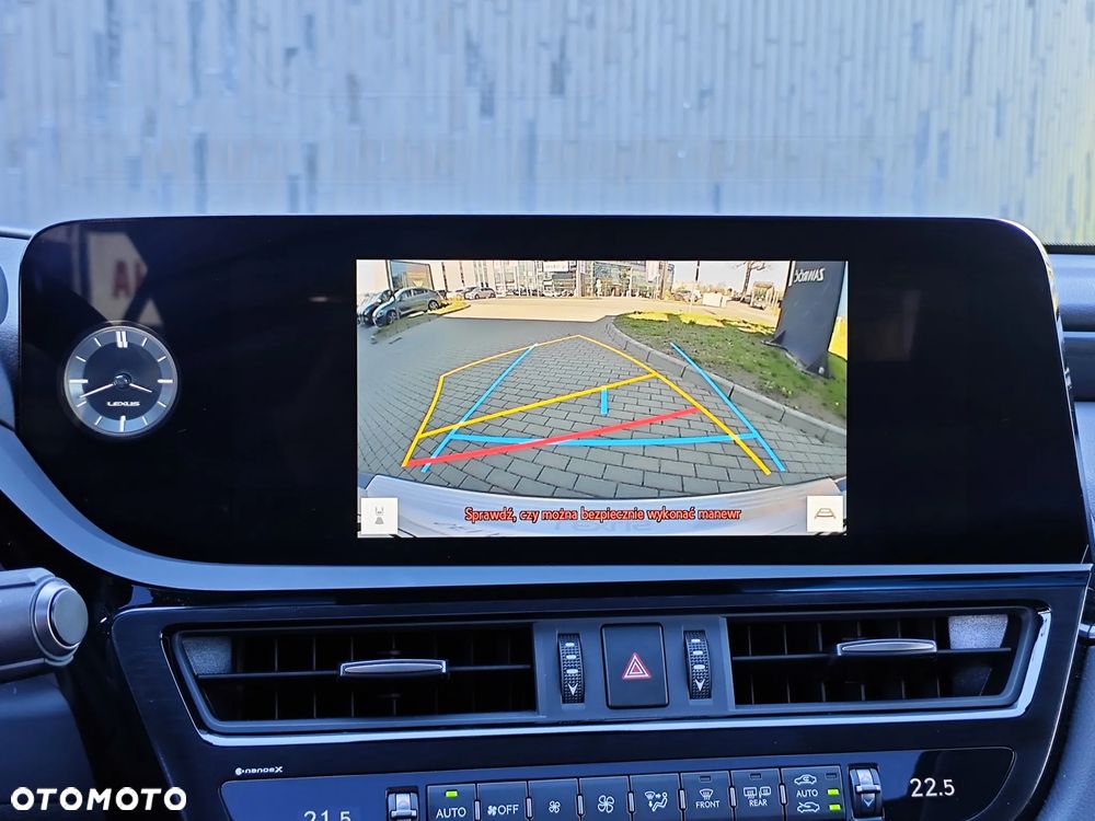 Lexus ES 300h Business Edition - 19