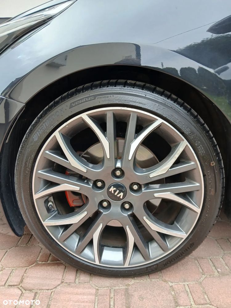 Kia Ceed 1.6 T-GDI GT - 24