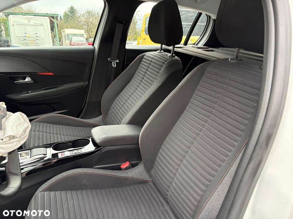 Peugeot 208 Elektromotor 136 GT Pack - 22