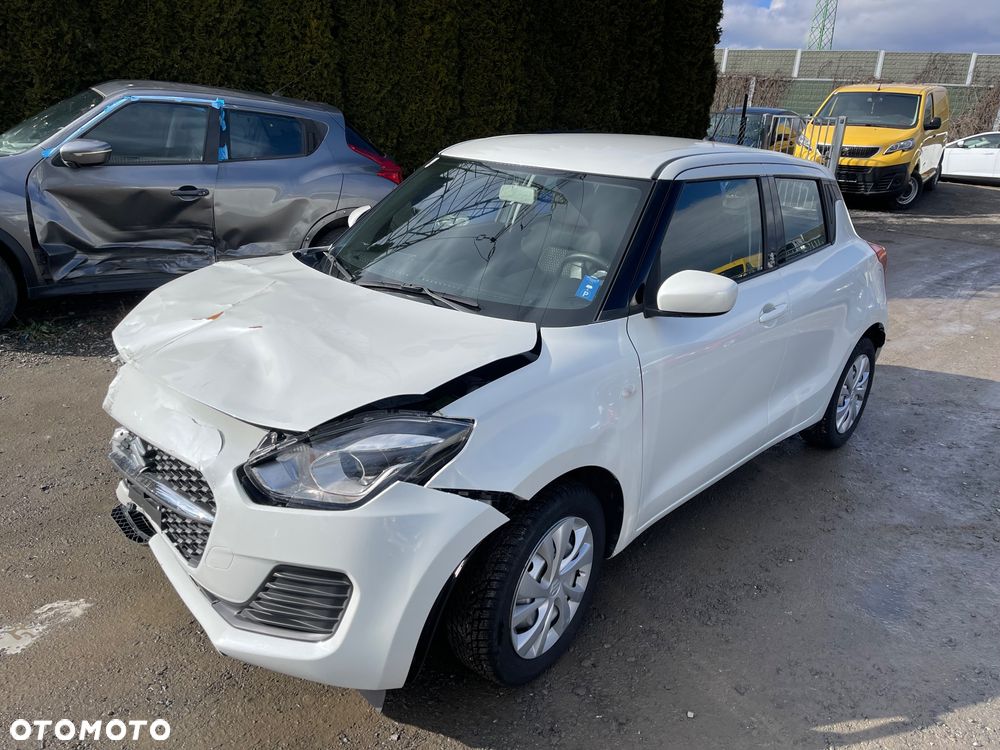 Suzuki Swift - 1