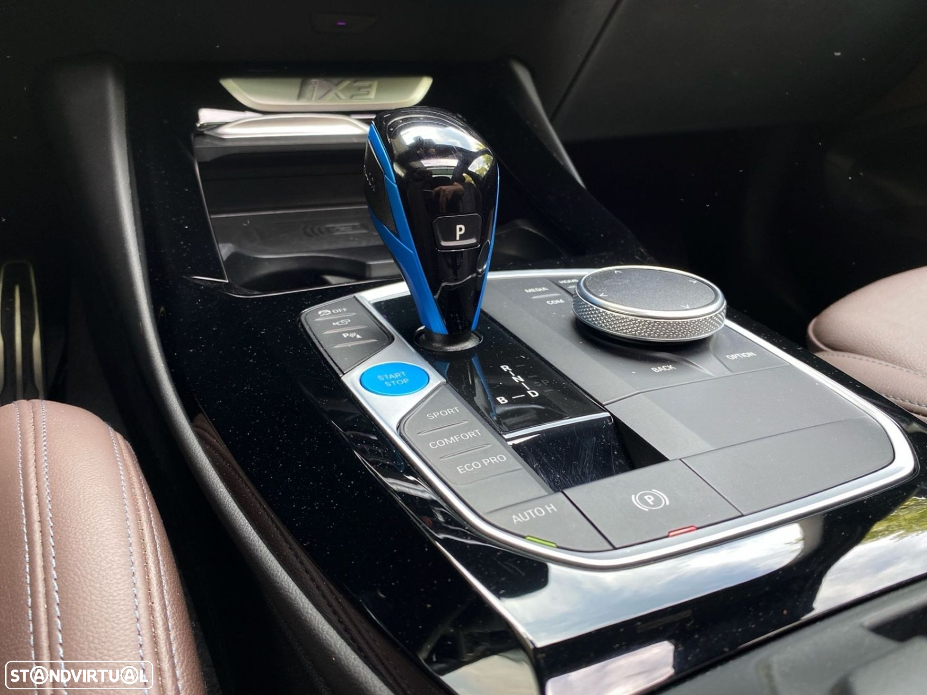 BMW iX3 M Sport Impressive - 12