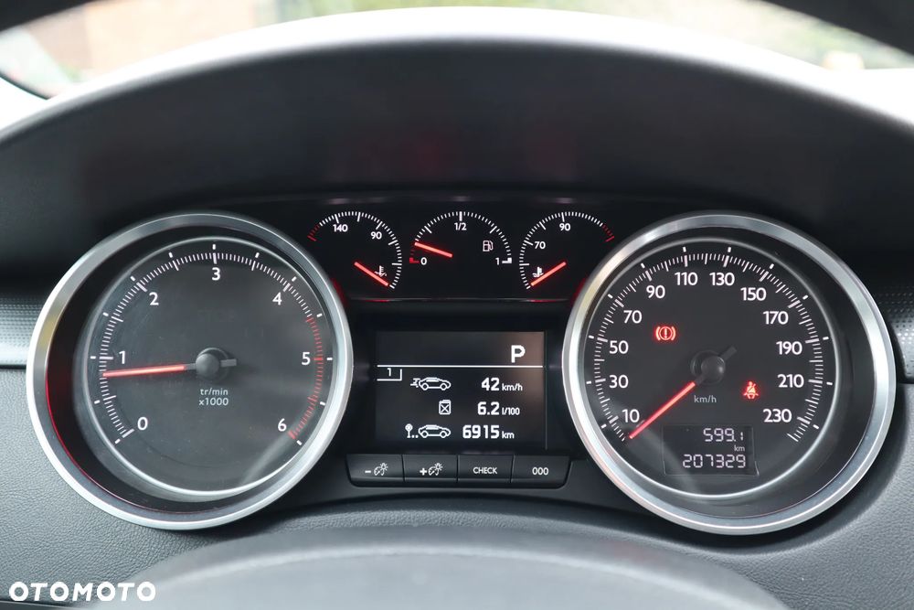 Peugeot 508 BlueHDi FAP 180 Automatik Stop&Start Allure - 16