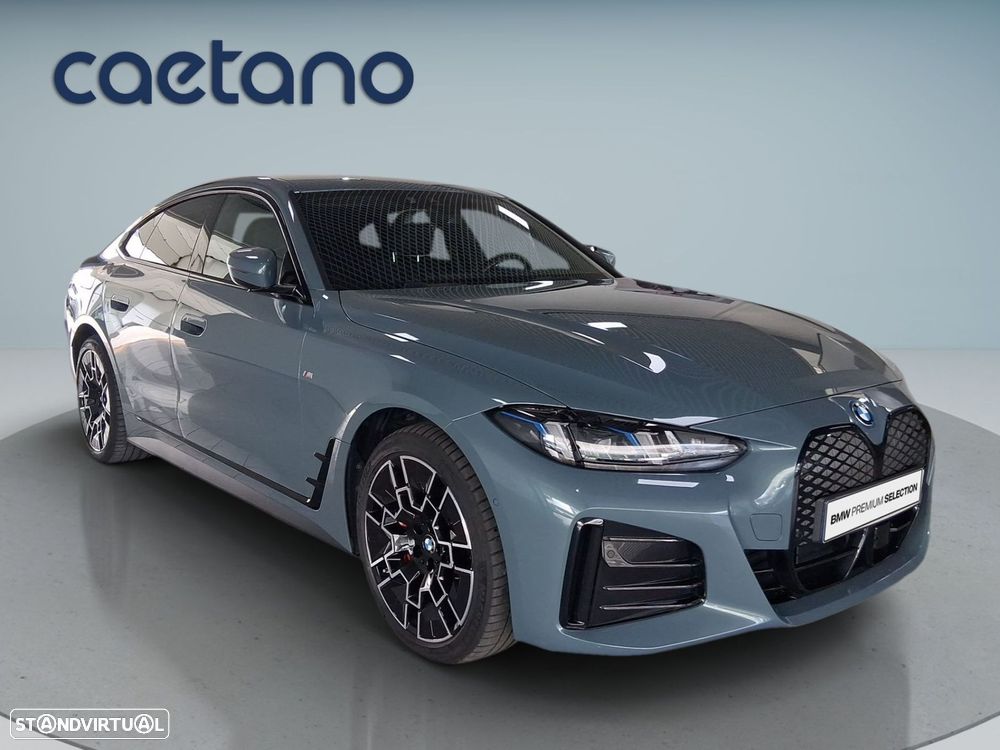 BMW i4 eDrive35 Edição Desportiva M - 10