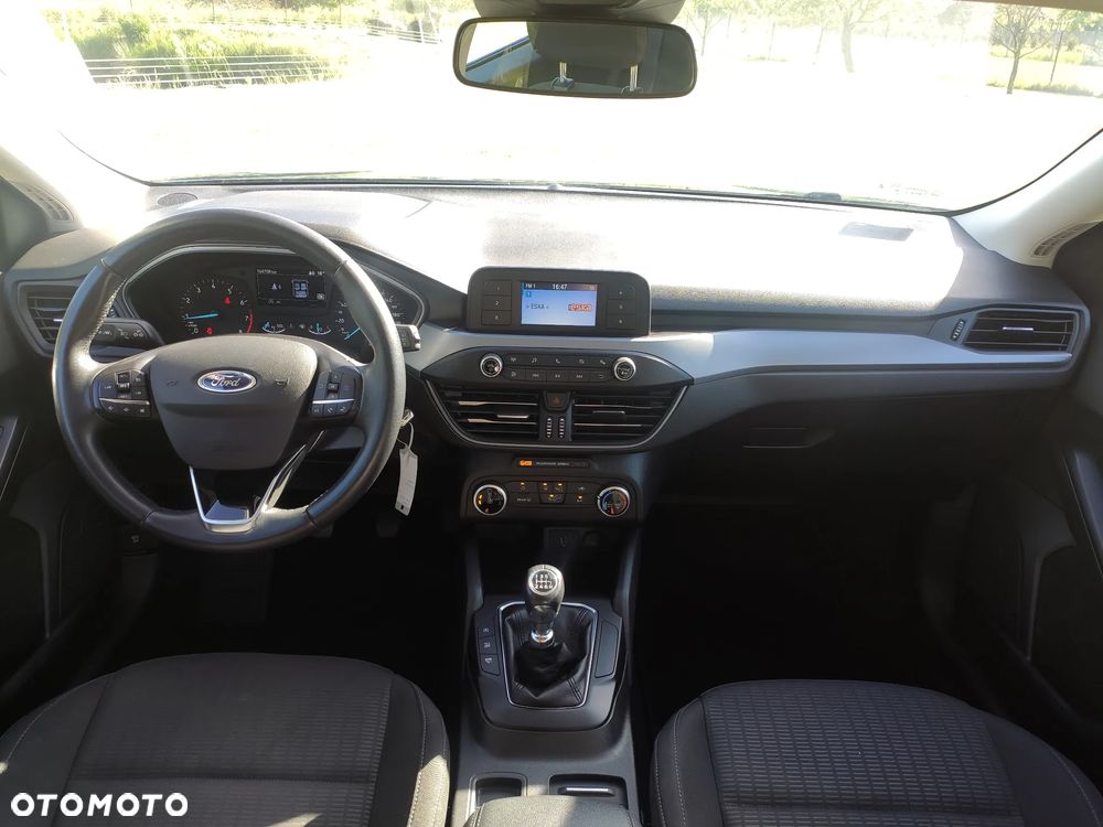 Ford Focus 1.0 EcoBoost Trend - 22