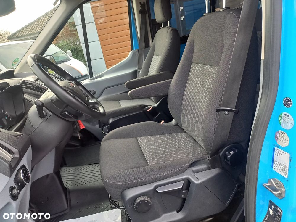 Ford Transit - 13