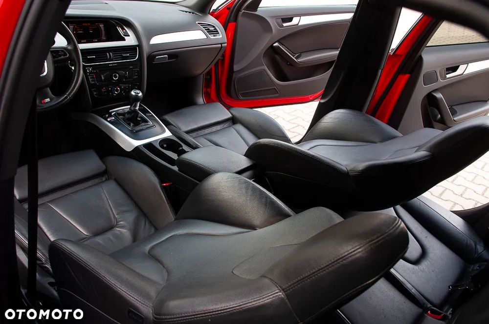 Audi A4 Avant 2.0 TDI DPF S line Sportpaket - 23