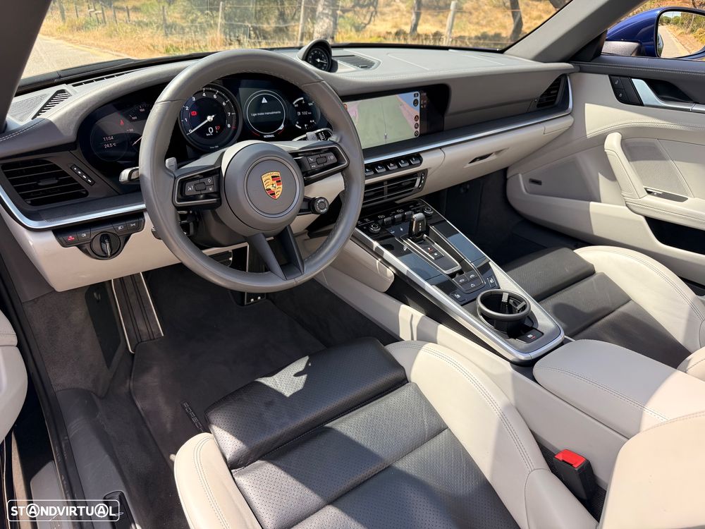 Porsche 911 (992) Carrera Cabriolet PDK - 11