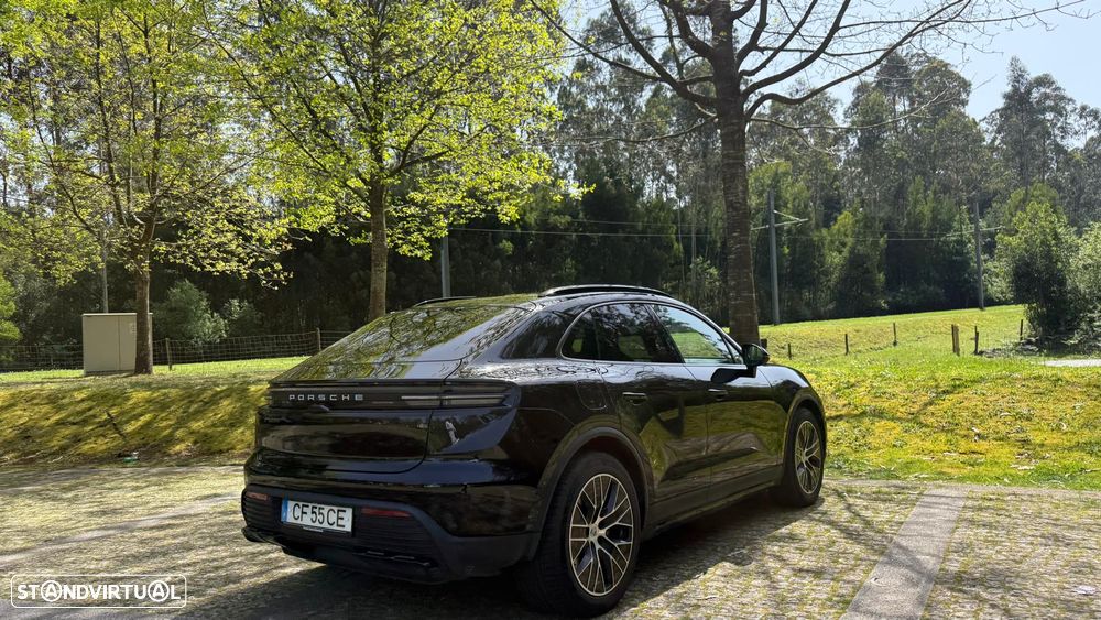 Porsche Macan Electric - 3