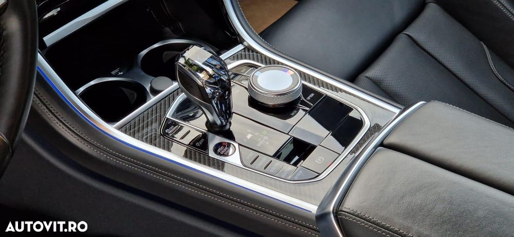 BMW M8 M850i xDrive AT - 20