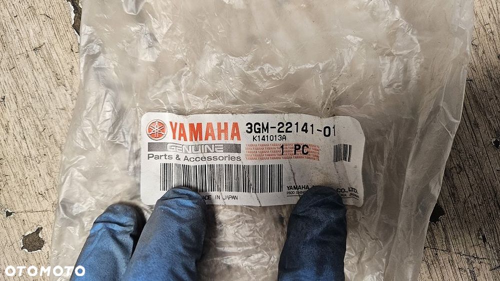 Śruba ośka wahacza Yamaha FZR1000 YZF750R FZ1  3GM-22141-01 - 7