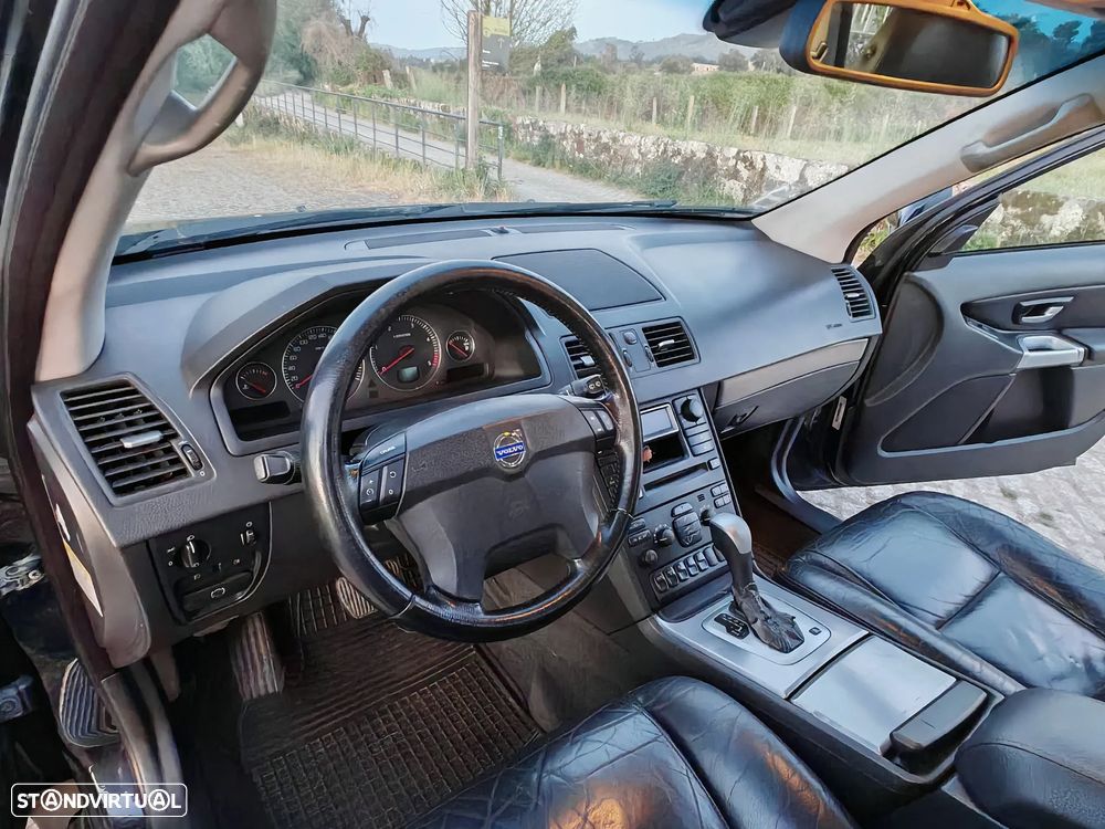 Volvo XC 90 2.4 D5 7L Nivel 3 Auto. - 18