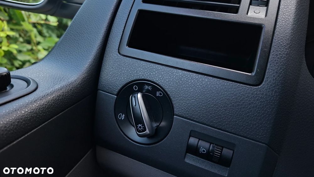 Volkswagen Caravelle L1 Trendline - 27