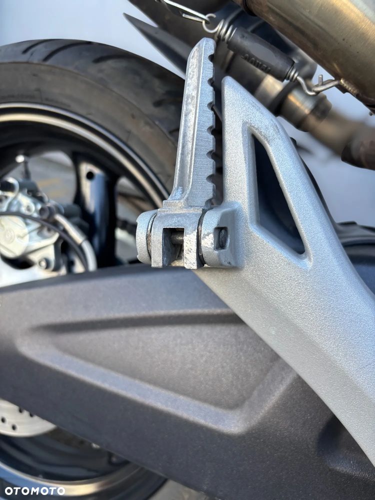 Ducati 696 - 15