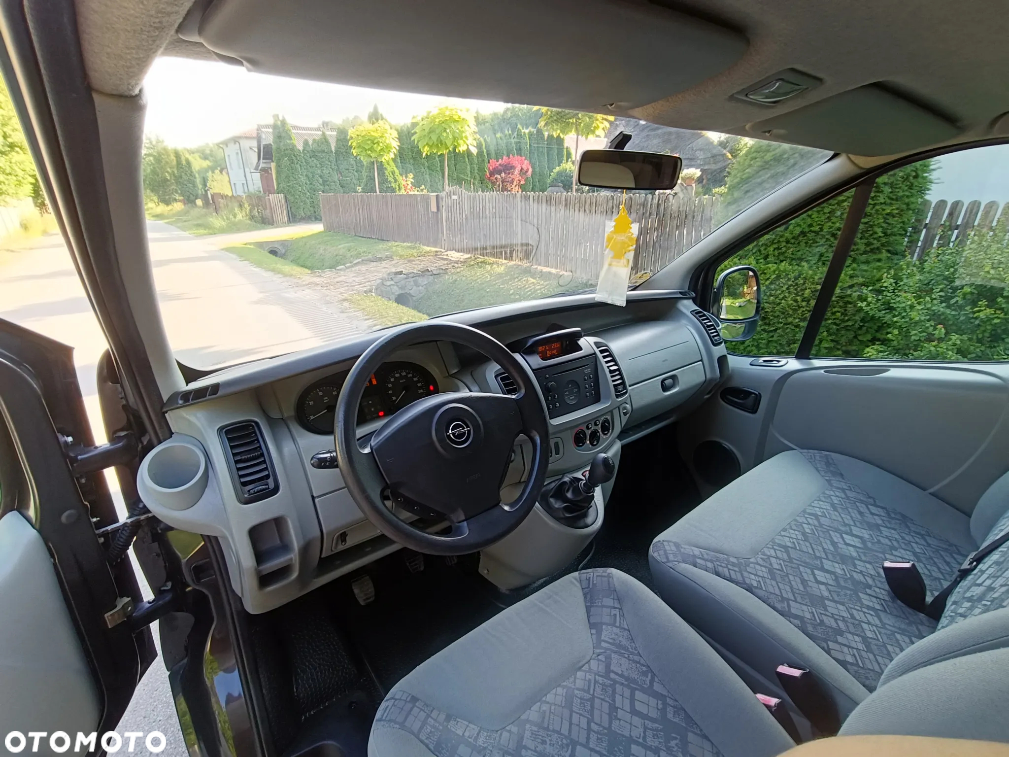 Opel Vivaro L2H1 2.9t - 17