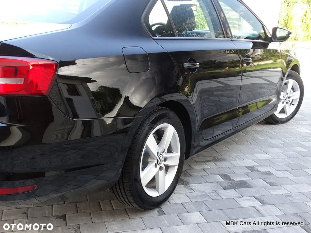 Volkswagen Jetta 2.0 TDI BlueMotion Technologie - 17
