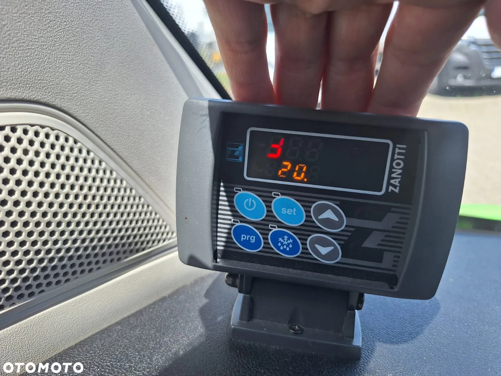 Fiat Ducato L2H2 izoterma wewnętrzna Zanotti 350 -20st grube ściany - 18