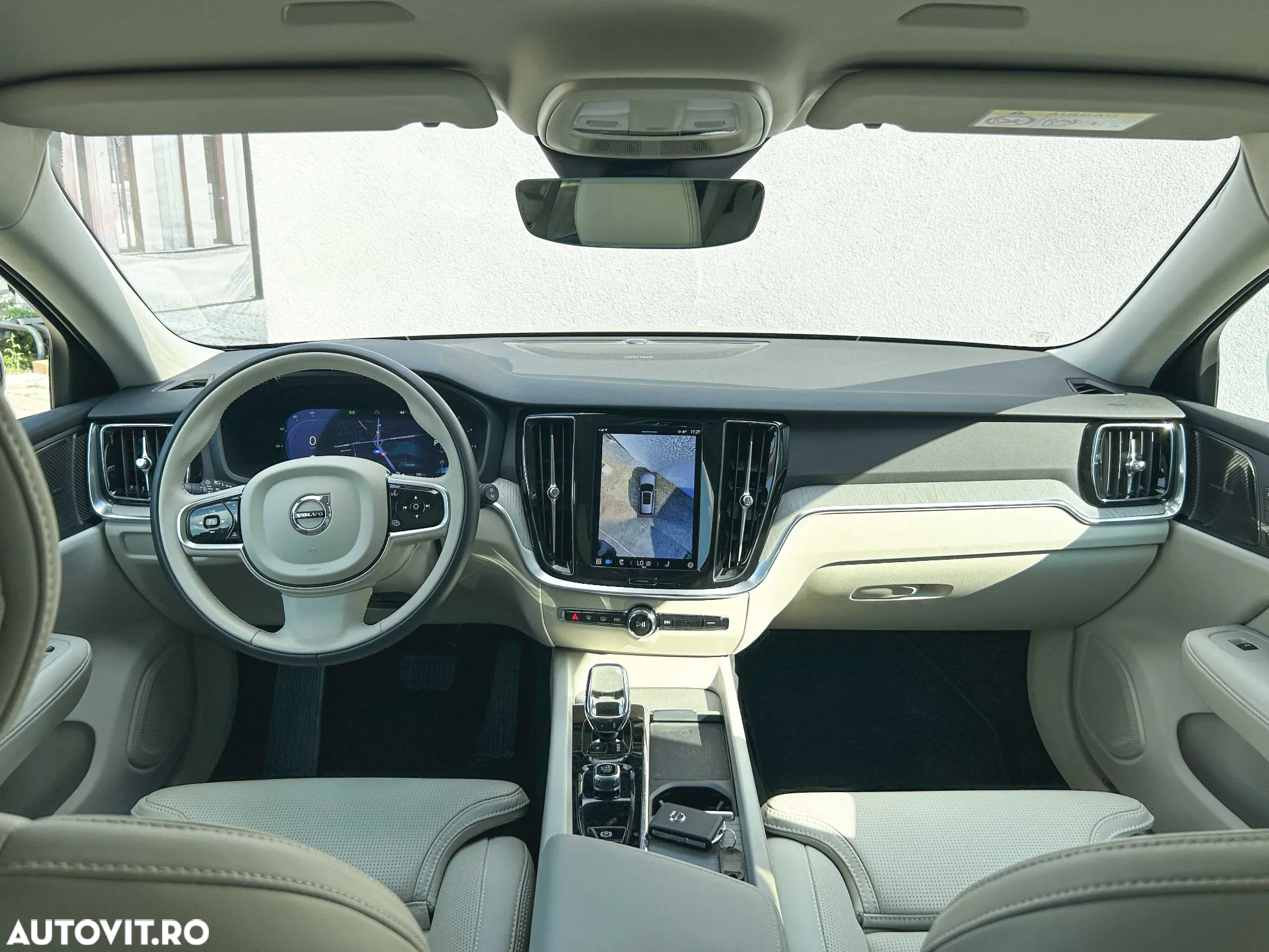 Volvo V60 B4 MHEV AT Plus Dark - 17