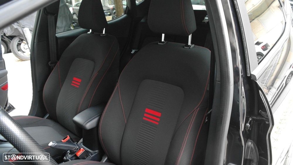 Ford Fiesta 1.0 EcoBoost ST-Line - 32