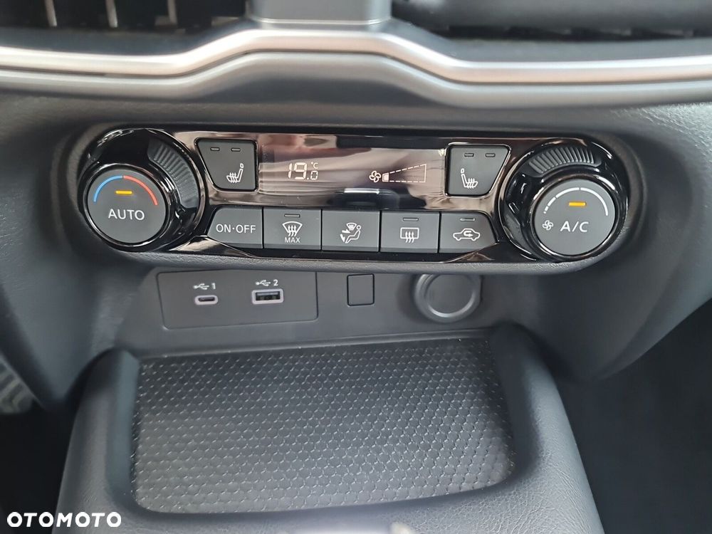 Nissan Juke 1.0 DIG-T Acenta DCT - 22