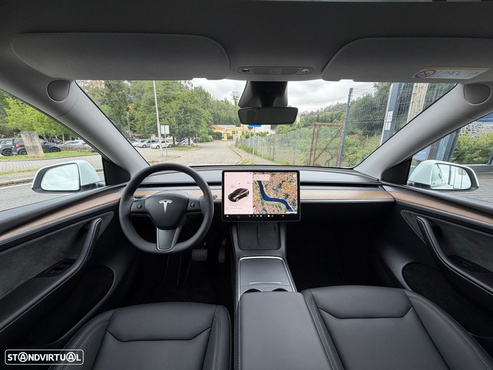 Tesla Model Y - 46