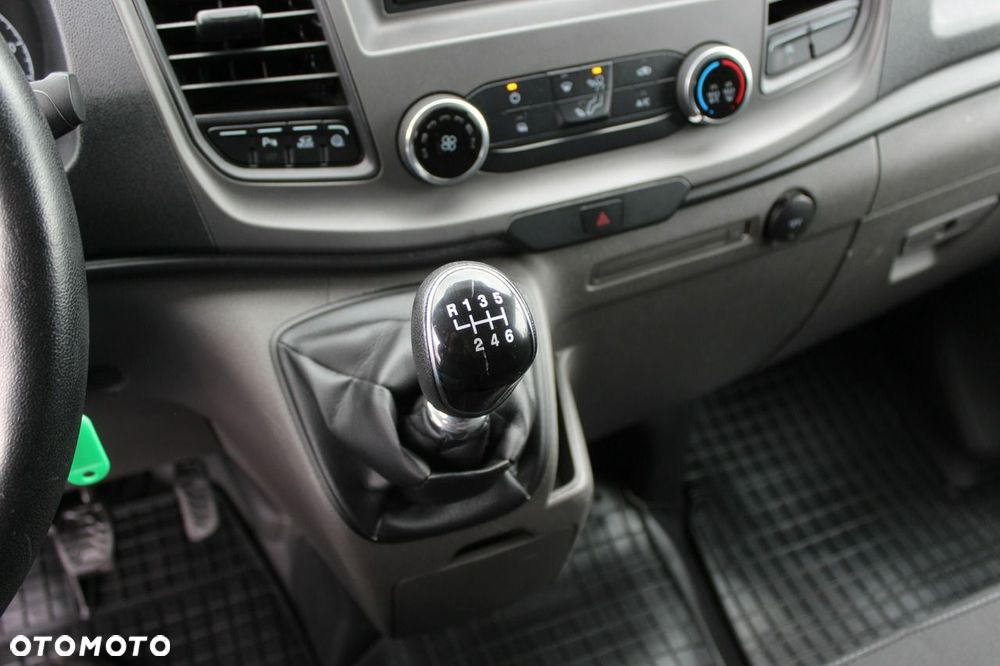 Ford Transit Custom - 19