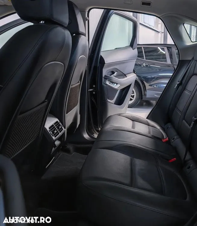 Jaguar E-Pace D150 AWD Aut. S - 9