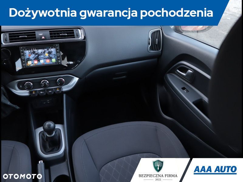 Kia Rio - 10
